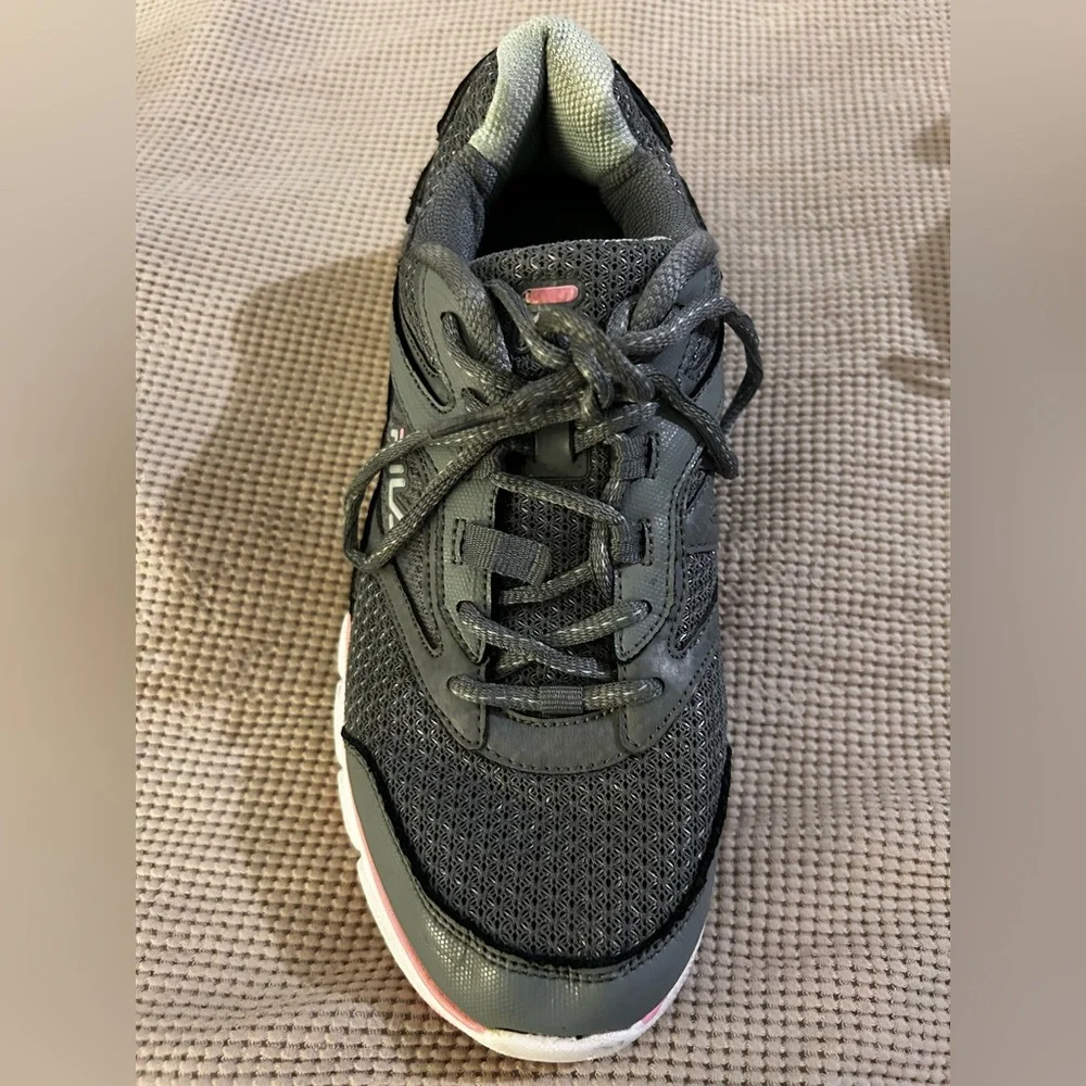 EUC Woman’s Fila Gray Lace-Up Sneakers with mint green and pink details size 9